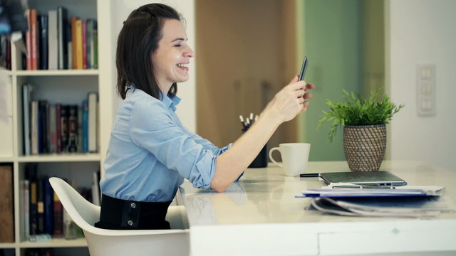 Young businesswoman with tablet computer