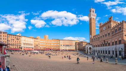 Campo Square with Mangia Tower, Siena, Italy - obrazy, fototapety, plakaty