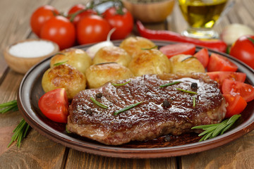 Steak with potatoes