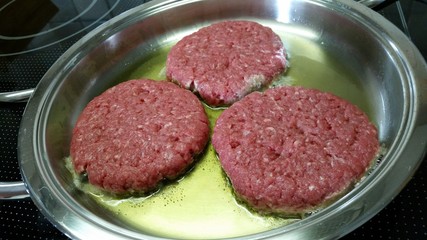 Hamburger, roh
