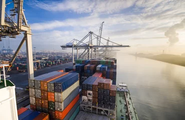 Foto op Plexiglas container operation in port of Rotterdam Europort © donvictori0