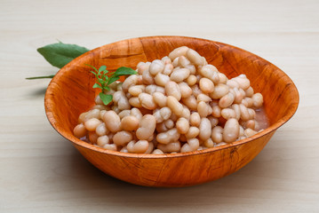 White canned beans