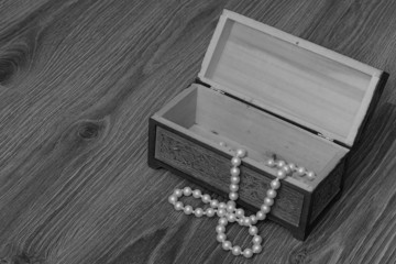 casket birch bark with a beautiful pattern with jewels