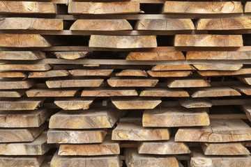 Gestapelte Holzbretter
