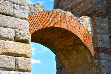 Acueducto de los Milagros, M√©rida, Espa√±a, Hispania © luisfpizarro