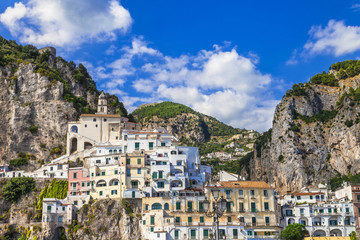 Fototapeta na wymiar view of beautiful Amalfi. Italy