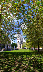 Obraz premium Frühling in Leipzig mit der Thomaskirche