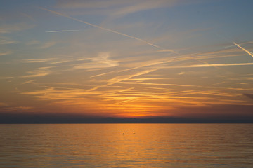Fototapeta premium Sonnenuntergang über einem See