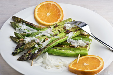 Sesame and garlic grilled asparagus rafts