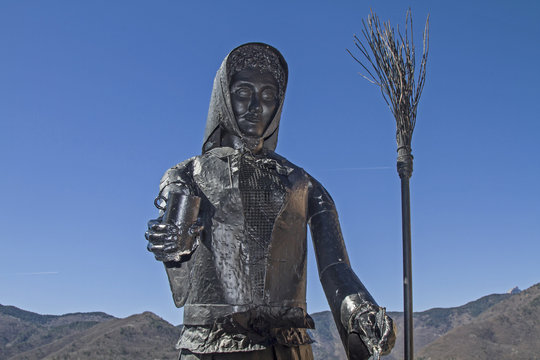 Hexendenkmal in Triora