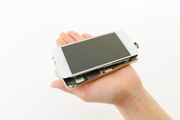 壊れたスマートフォン