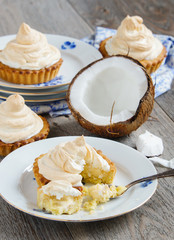 tartlets with coconut cream and meringue