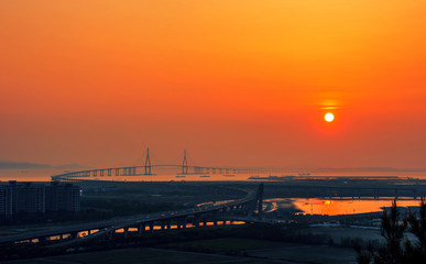 Fototapeta na wymiar incheon bridge at sunset in korea