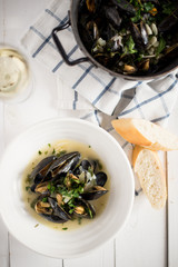 mussels in white wine