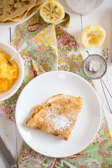  crepes with lemon curd