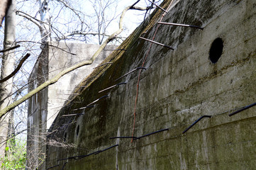 Bunker aus dem zweiten Weltkrieg im Wald