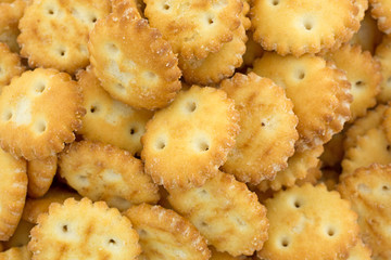 Tiny snack crackers