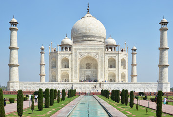 Taj Mahal. Agra, India - 82871371
