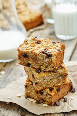 pumpkin cinnamon chip oatmeal bars