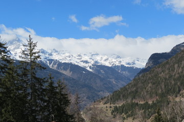 Rhône-Alpes - Isére - Oz-en-oisans - Nuages sur les sommets