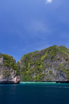 Beautiful sea at phi phi islands, thailand. © ailink