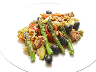 tuna fish with asparagus & mediterranean vegetables