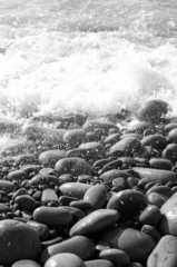 Obrazy na Szkle  kamienie ochlapane przez morze 9470-f15