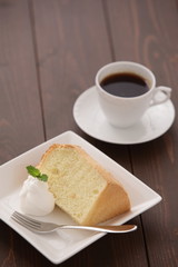 コーヒーとシフォンケーキ