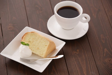 コーヒーとシフォンケーキ