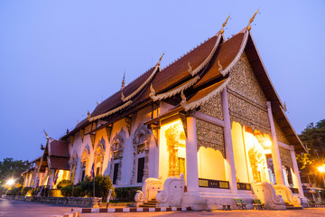 Fototapeta premium Main church of Wat Jedi Luang during twilight period in Chiangma