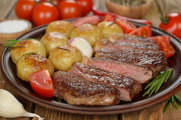 Steak with potatoes