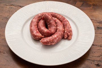 salsiccia in un piatto di un ristorante
