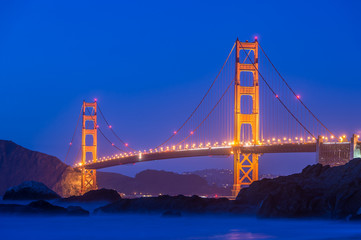 Fototapeta na wymiar Golden gate at night in San Francisco