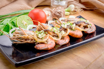 Baked shrimp in a bowl
