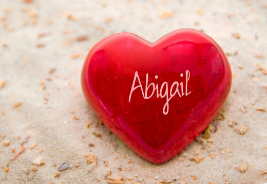 rotes Herz mit Name Abigail