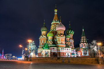 Fototapeta na wymiar night view of the St Basil's cathedral Moscow