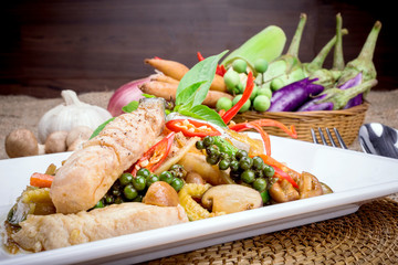 stir fish with spicy curry