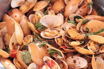 Fried shell in curry sauce - Surf clam