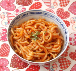 Nudeln in Fleischsosse