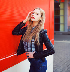 Fashion portrait of sexy beautiful blonde woman with red lipstic