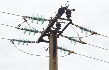 Electrical overhead line