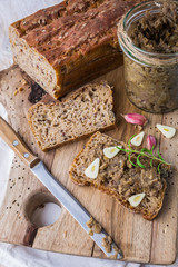 Sandwich with lentils pate