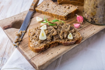 Sandwich with lentils pate