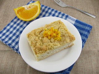 Streuselkuchen mit Orange