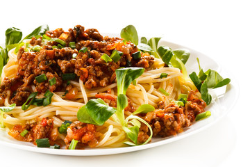 Pasta with meat, tomato sauce and vegetables 