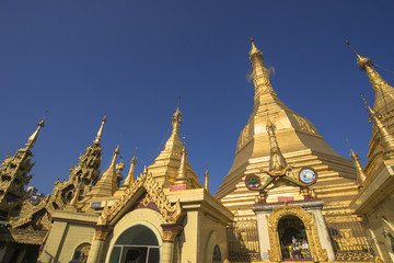 Fototapeta premium ヤンゴンのスーレー・パヤー