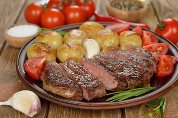 Steak with potatoes