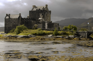 Eilean Donan Castle, Highlands, Scotland - 83019366