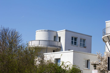 Au&szlig;ergew&ouml;hnlicher Baustil eines Wohnhauses