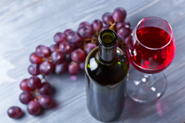 red wine and grapes